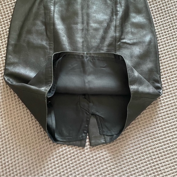 St John black leather pencil skirt - Picture 9 of 15